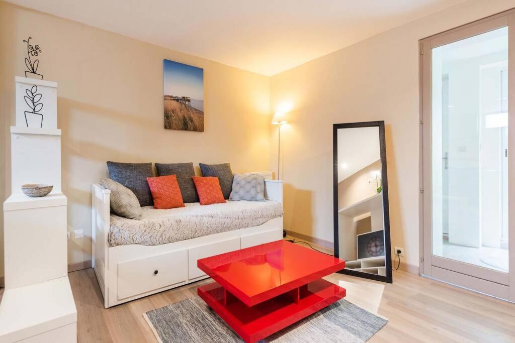 Studio Next To Bordeaux City Center With A Terrace Begles Bagian luar foto